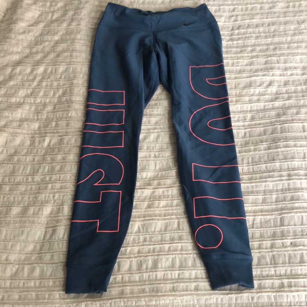 Women’s Nike Dri-Fit leggings small